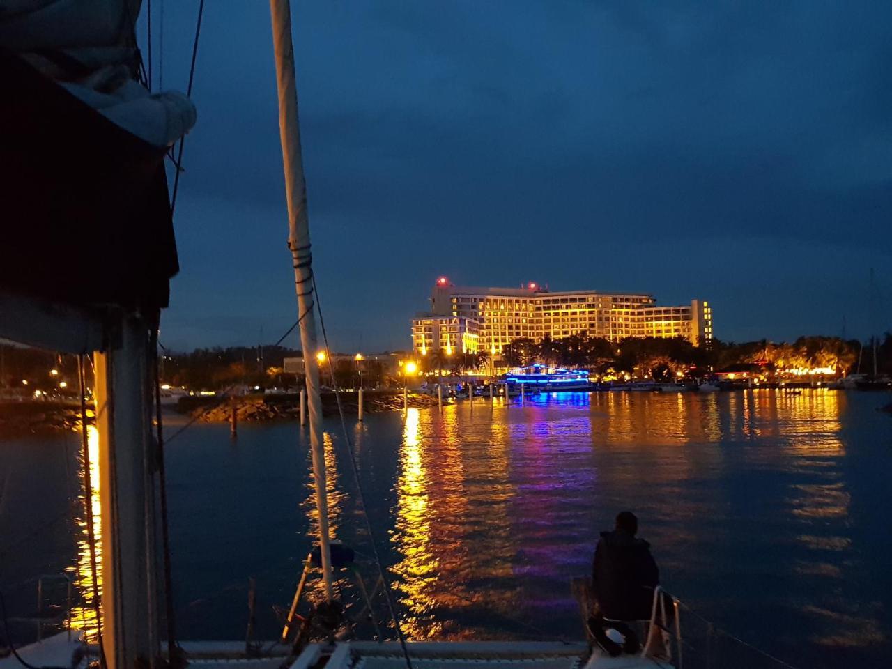 亞庇Marina Court Luxury Penthouse公寓式酒店 外观 照片
