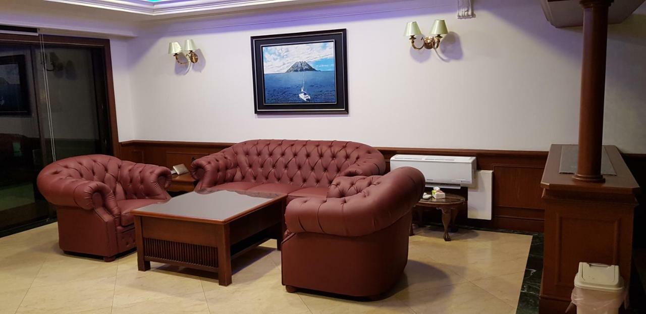 亞庇Marina Court Luxury Penthouse公寓式酒店 外观 照片